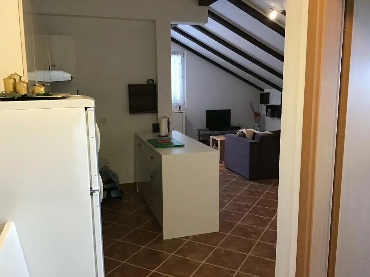 아파트 Apartman Carina Veli Iž