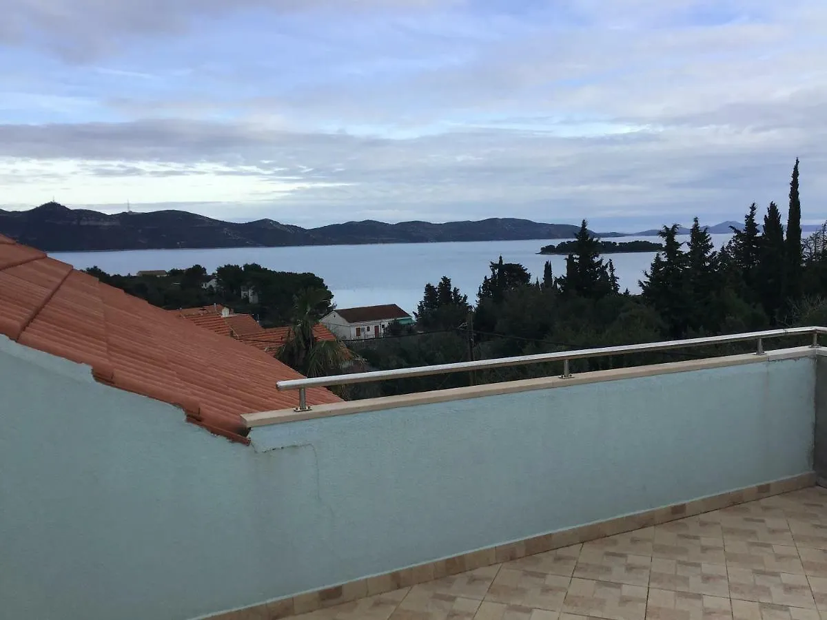 아파트 Apartman Carina Veli Iž 크로아티아